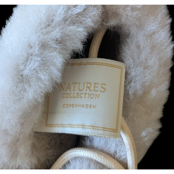 Natures Collection Copenhagen Light Pink Gwen Phonebag Sheepskin Crossbody Bag - Picture 2 of 5